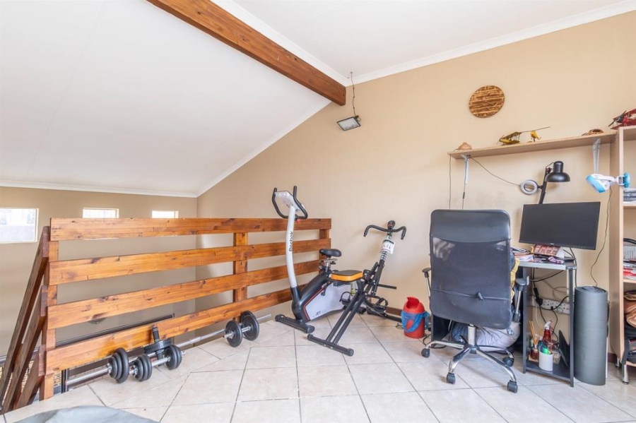 2 Bedroom Property for Sale in Honeypark Gauteng