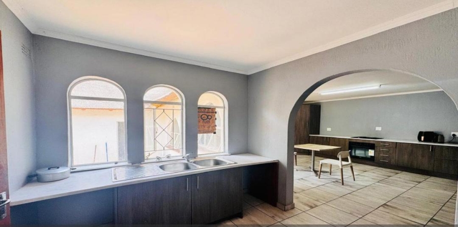 5 Bedroom Property for Sale in President Park Gauteng