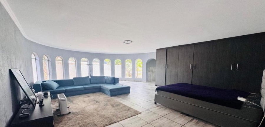 5 Bedroom Property for Sale in President Park Gauteng