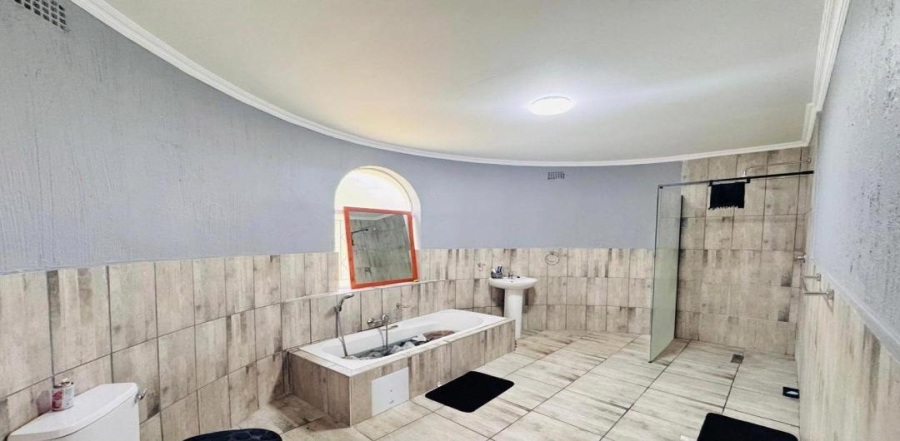 5 Bedroom Property for Sale in President Park Gauteng