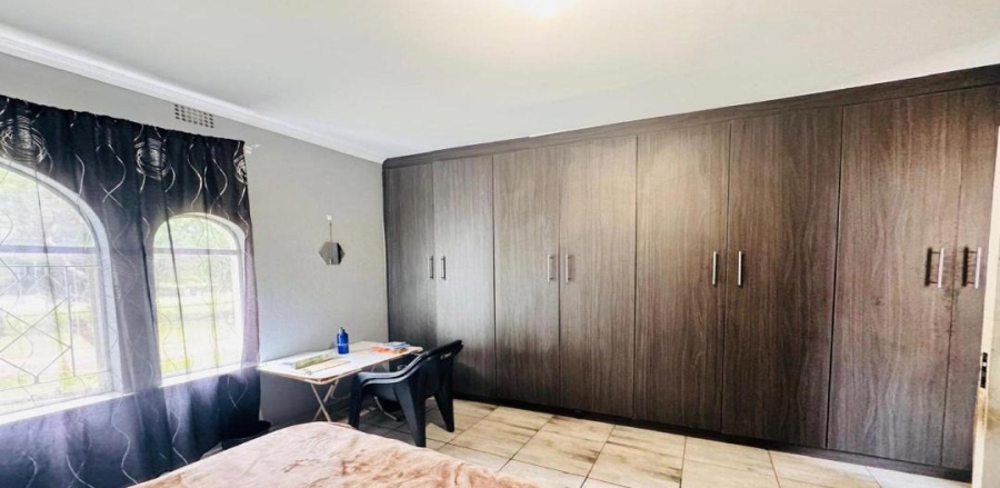 5 Bedroom Property for Sale in President Park Gauteng