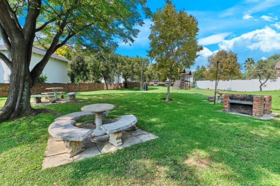 2 Bedroom Property for Sale in Paulshof Gauteng