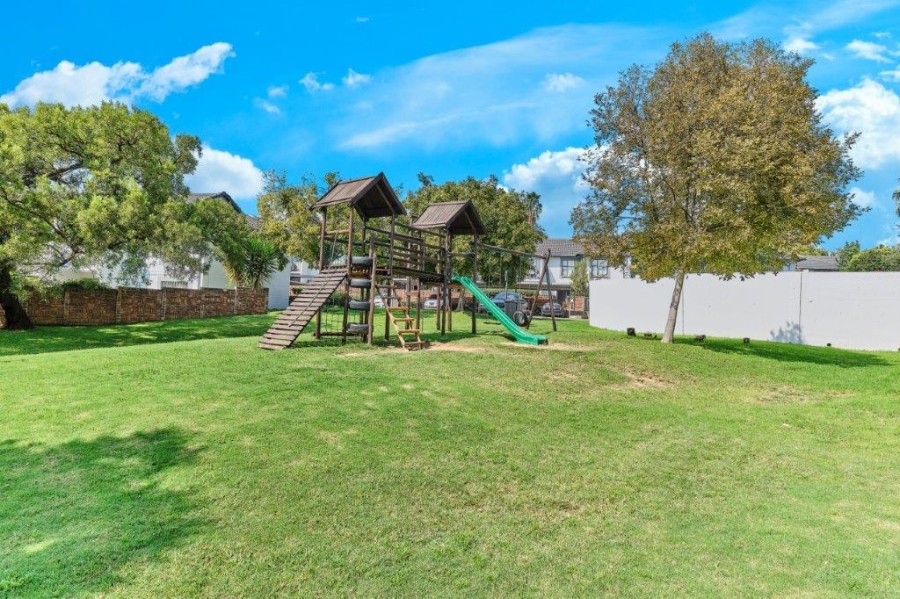 2 Bedroom Property for Sale in Paulshof Gauteng