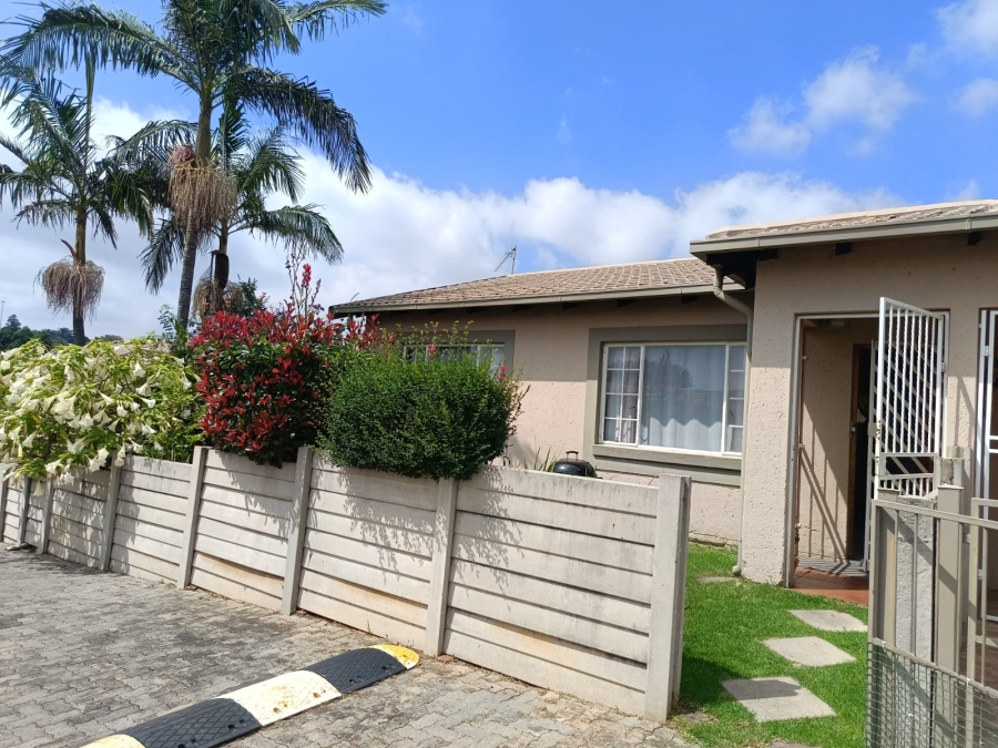 2 Bedroom Property for Sale in Weltevreden Park Gauteng