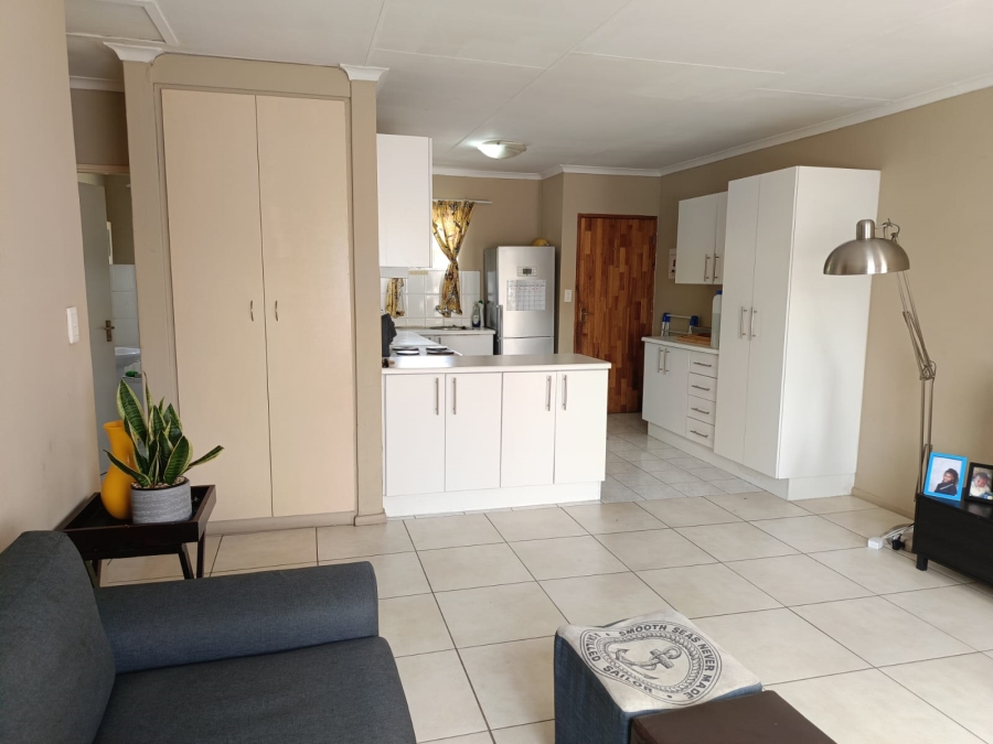 2 Bedroom Property for Sale in Weltevreden Park Gauteng