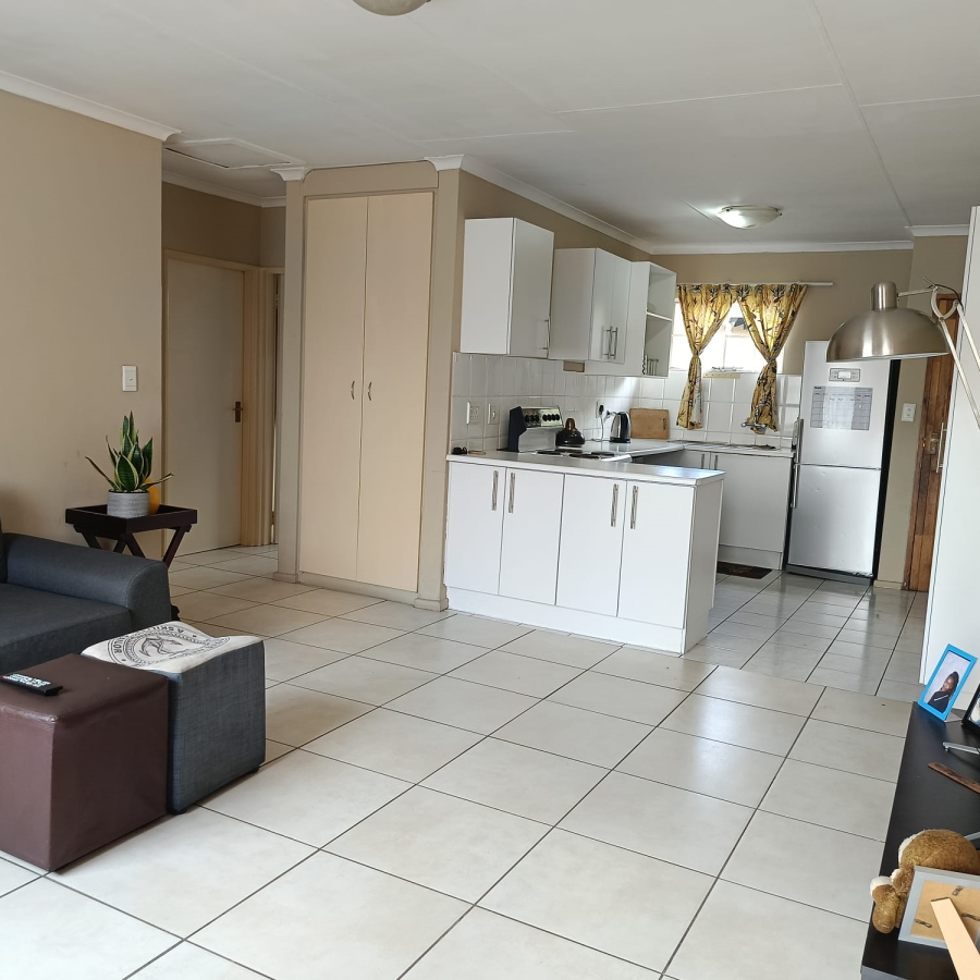 2 Bedroom Property for Sale in Weltevreden Park Gauteng