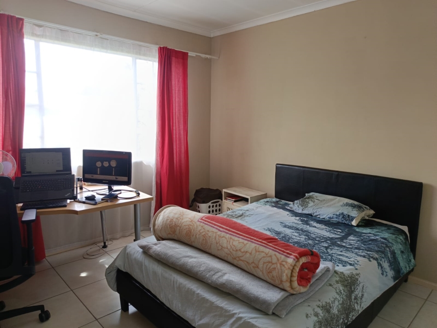 2 Bedroom Property for Sale in Weltevreden Park Gauteng