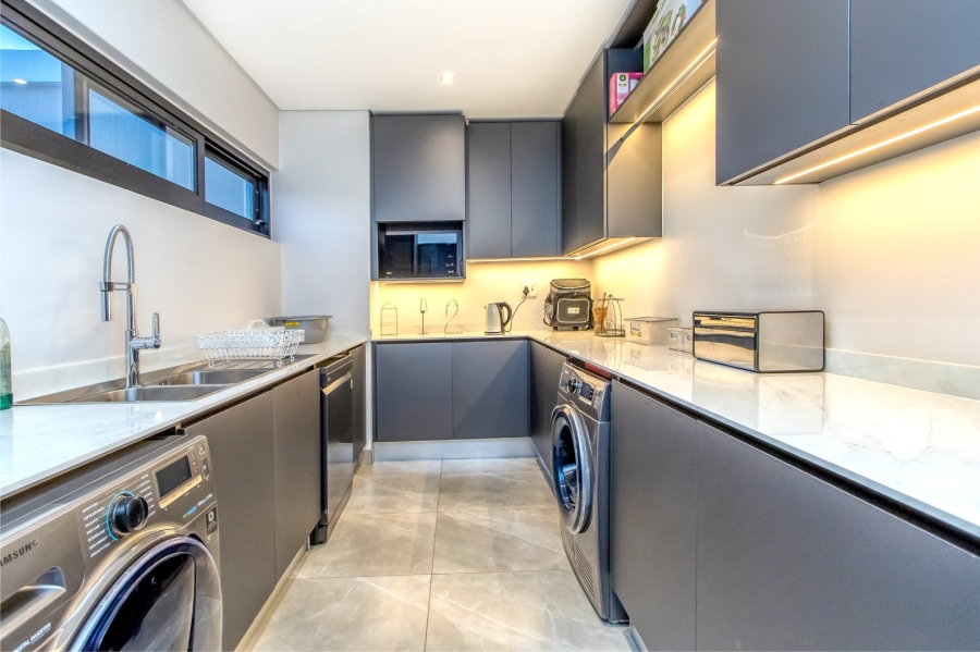 To Let 5 Bedroom Property for Rent in Blue Hills Equestrian Estate Gauteng