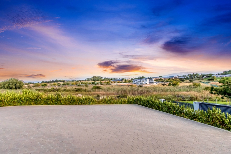 To Let 5 Bedroom Property for Rent in Blue Hills Equestrian Estate Gauteng