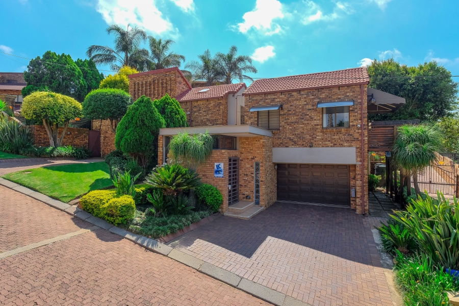 3 Bedroom Property for Sale in Constantia Kloof Gauteng