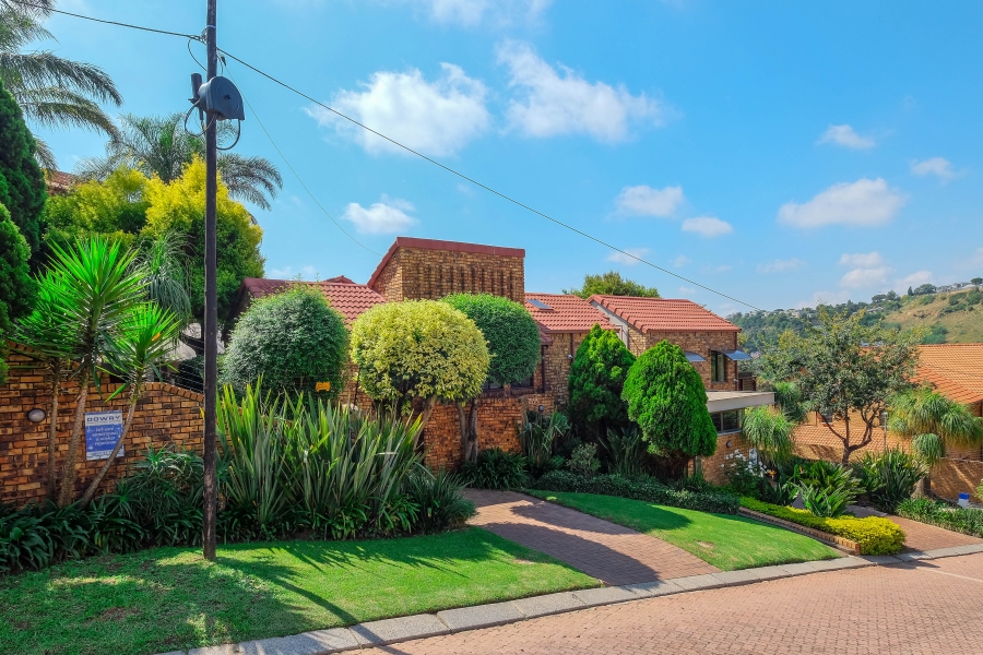 3 Bedroom Property for Sale in Constantia Kloof Gauteng
