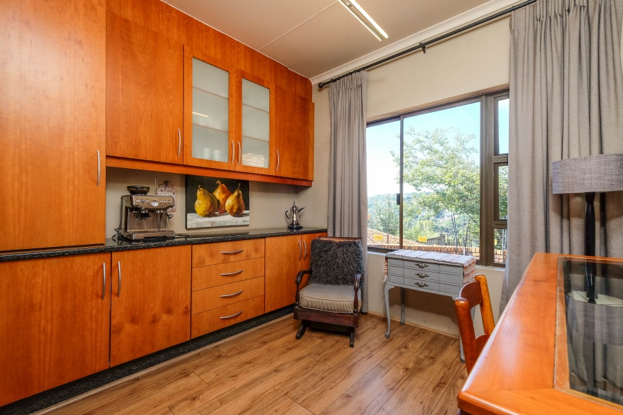 3 Bedroom Property for Sale in Constantia Kloof Gauteng