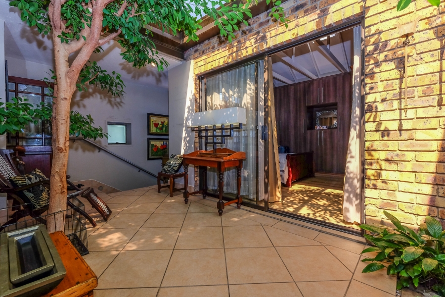 3 Bedroom Property for Sale in Constantia Kloof Gauteng