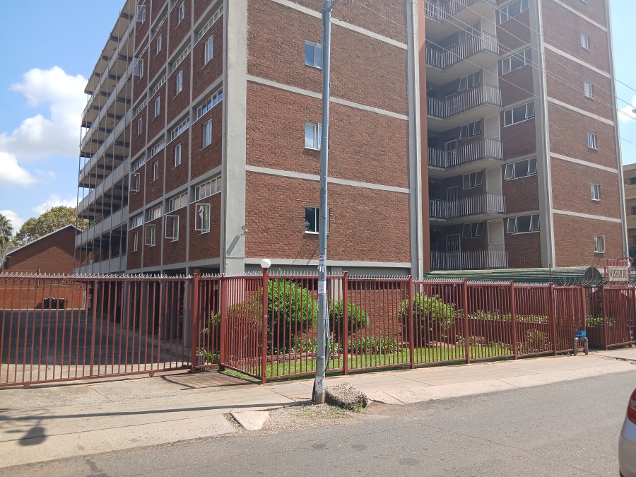 1 Bedroom Property for Sale in Sunnyside Gauteng