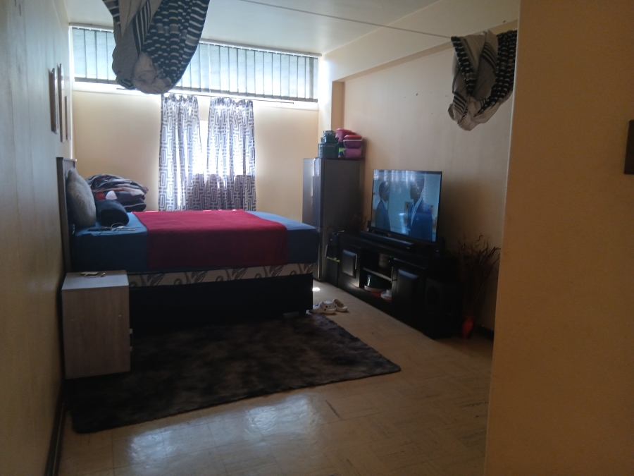 1 Bedroom Property for Sale in Sunnyside Gauteng