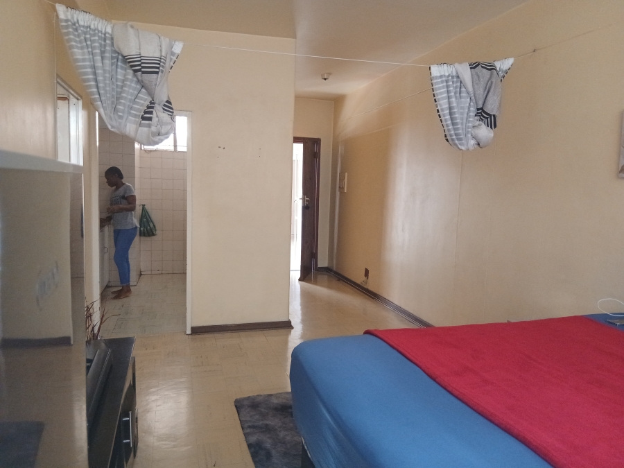 1 Bedroom Property for Sale in Sunnyside Gauteng