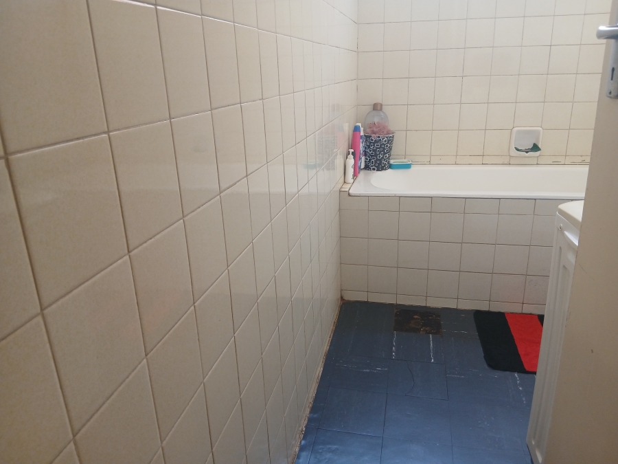 1 Bedroom Property for Sale in Sunnyside Gauteng