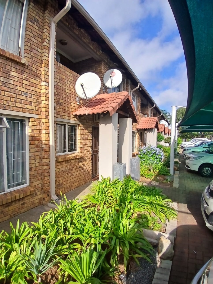 2 Bedroom Property for Sale in Rietfontein Gauteng