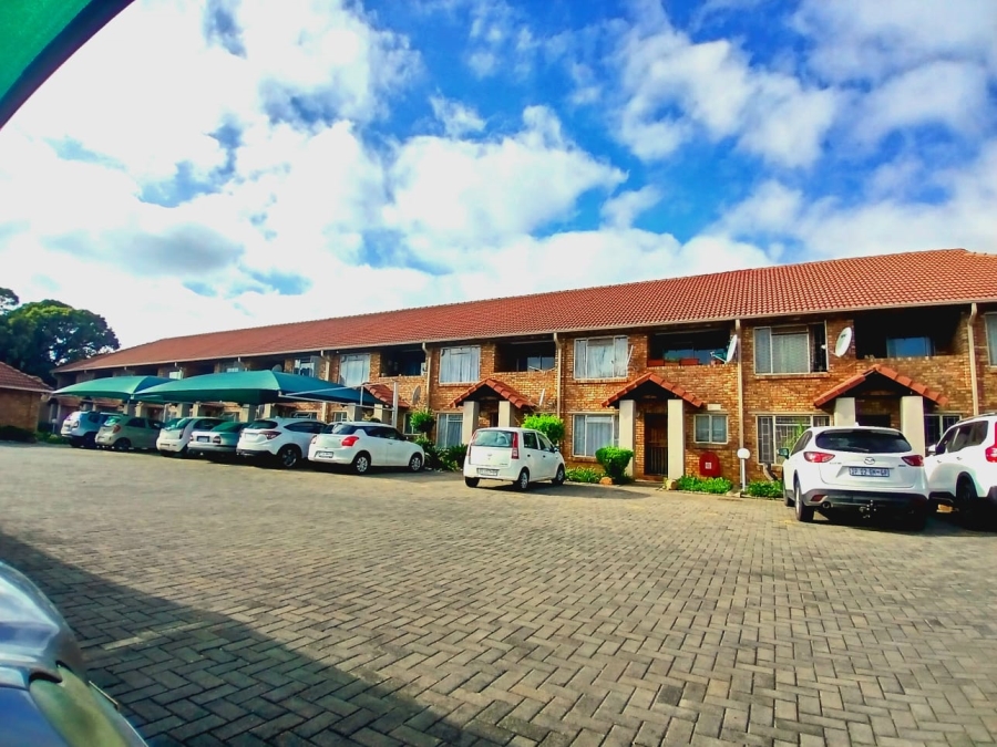 2 Bedroom Property for Sale in Rietfontein Gauteng