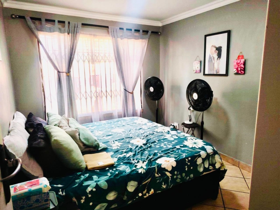 2 Bedroom Property for Sale in Rietfontein Gauteng