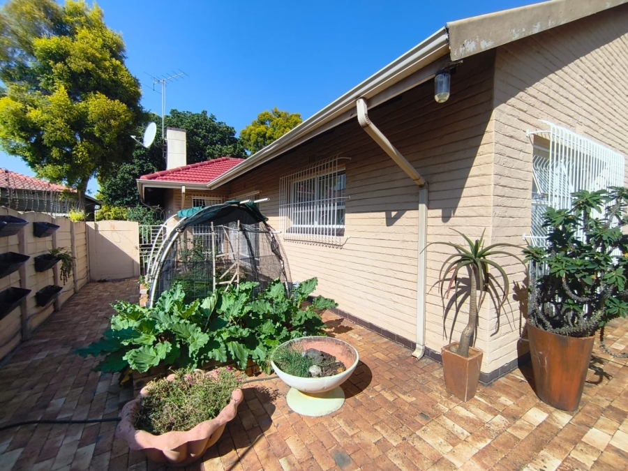 3 Bedroom Property for Sale in Randhart Gauteng