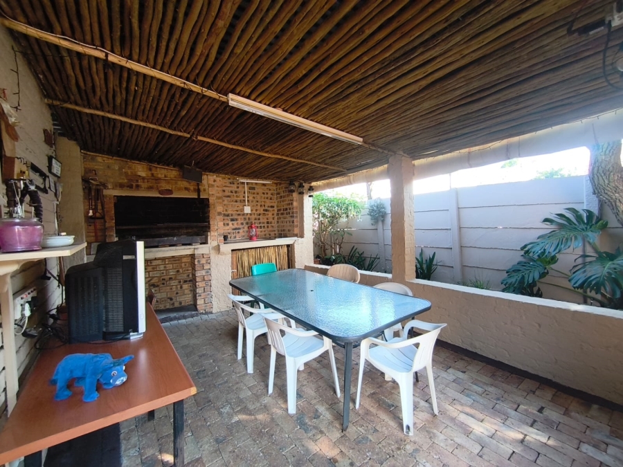 3 Bedroom Property for Sale in Randhart Gauteng