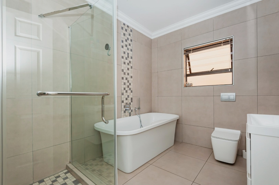 3 Bedroom Property for Sale in New Redruth Gauteng