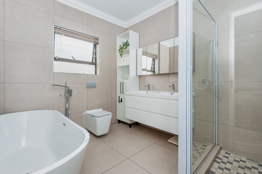 3 Bedroom Property for Sale in New Redruth Gauteng