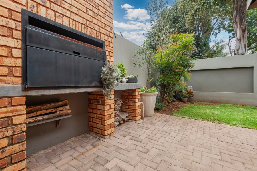 3 Bedroom Property for Sale in New Redruth Gauteng