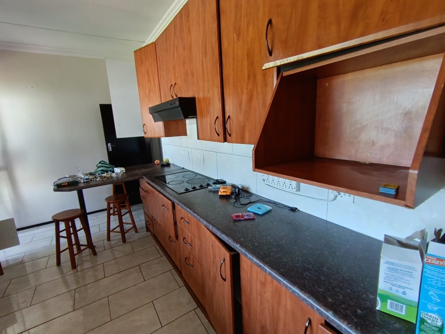 To Let 4 Bedroom Property for Rent in Queenswood Gauteng