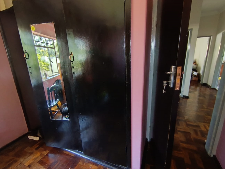 To Let 4 Bedroom Property for Rent in Queenswood Gauteng