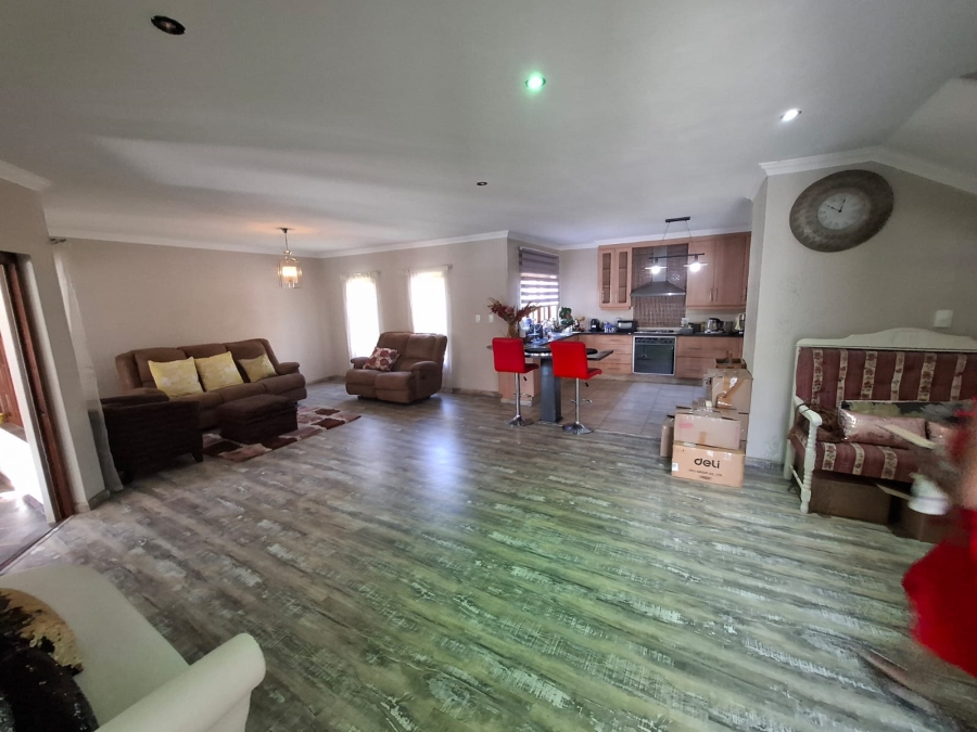 To Let 5 Bedroom Property for Rent in Montana Gauteng