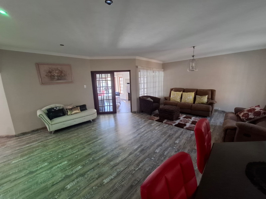 To Let 5 Bedroom Property for Rent in Montana Gauteng