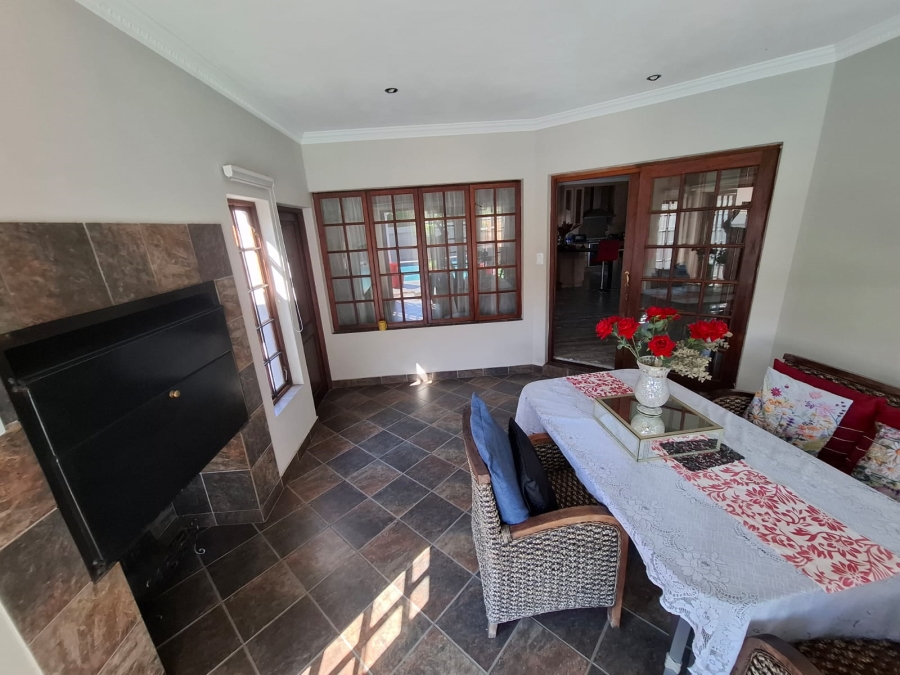 To Let 5 Bedroom Property for Rent in Montana Gauteng
