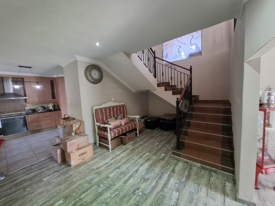 To Let 5 Bedroom Property for Rent in Montana Gauteng