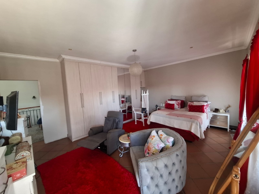 To Let 5 Bedroom Property for Rent in Montana Gauteng