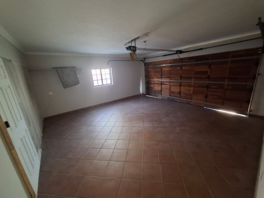 To Let 5 Bedroom Property for Rent in Montana Gauteng