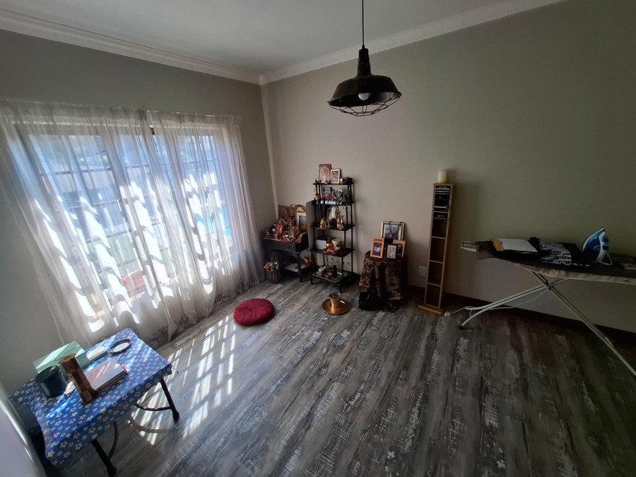 To Let 5 Bedroom Property for Rent in Montana Gauteng