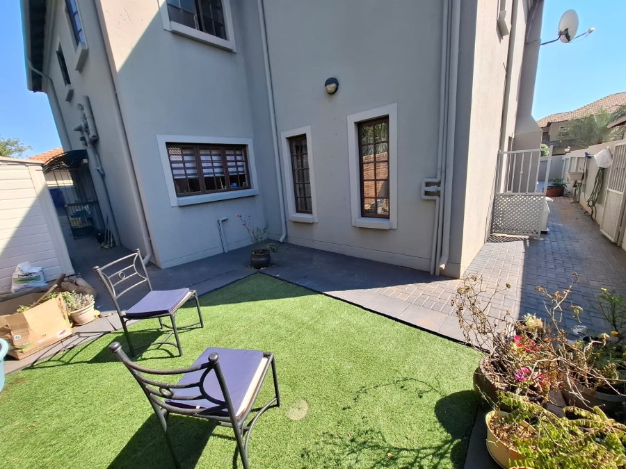 To Let 5 Bedroom Property for Rent in Montana Gauteng