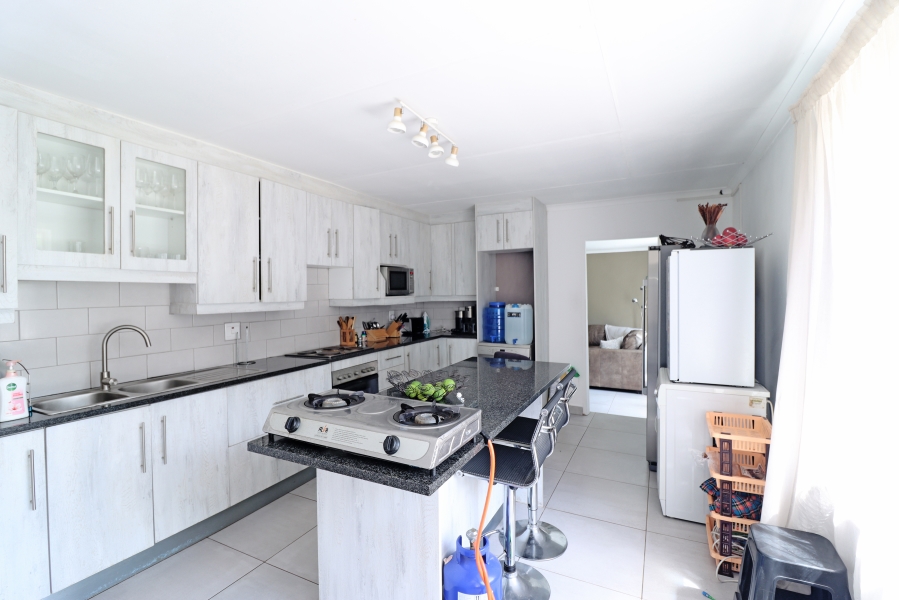 3 Bedroom Property for Sale in Kyalami Ah Gauteng