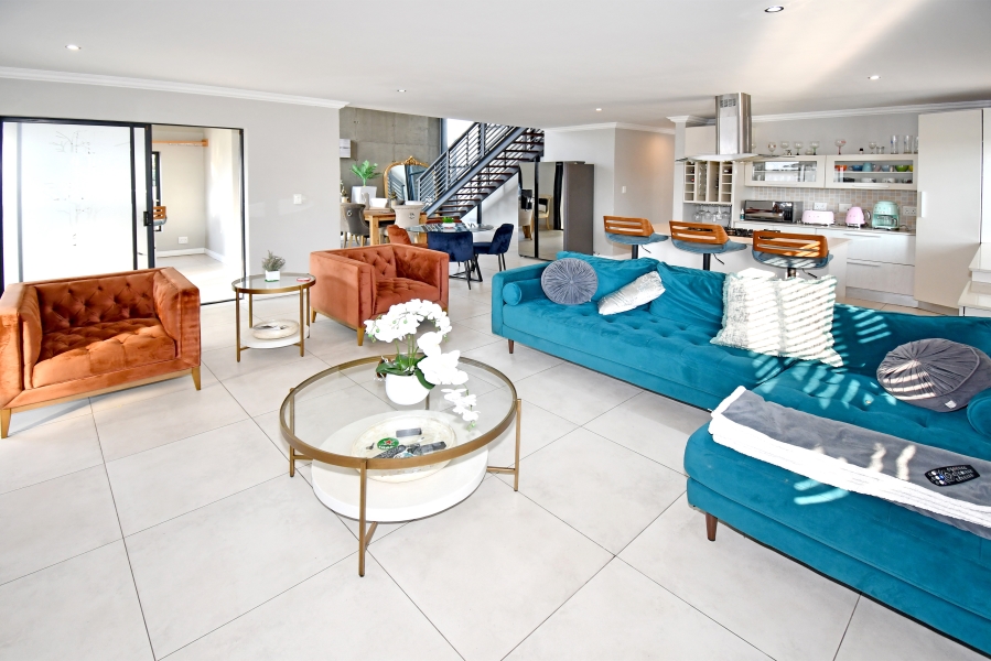 4 Bedroom Property for Sale in Copperleaf Estate Gauteng