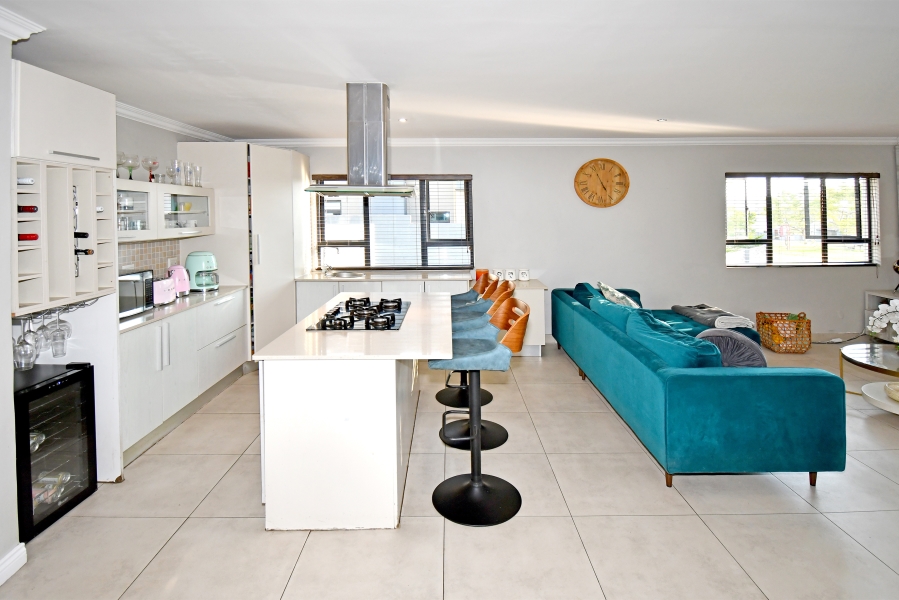 4 Bedroom Property for Sale in Copperleaf Estate Gauteng