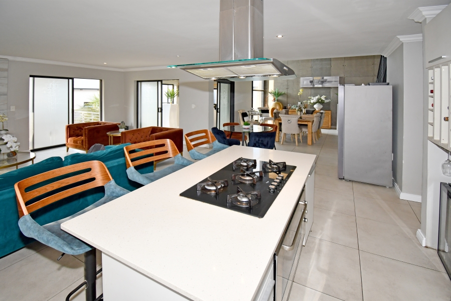 4 Bedroom Property for Sale in Copperleaf Estate Gauteng