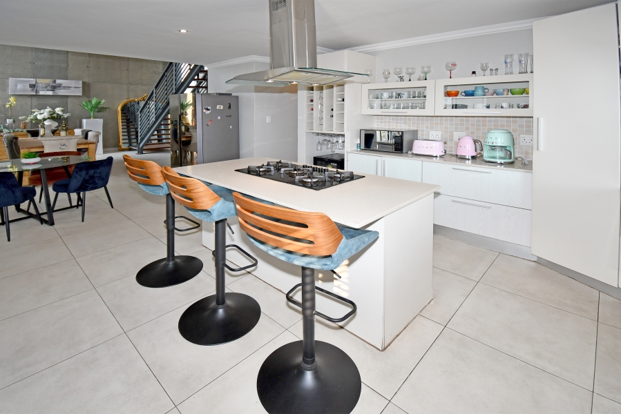 4 Bedroom Property for Sale in Copperleaf Estate Gauteng