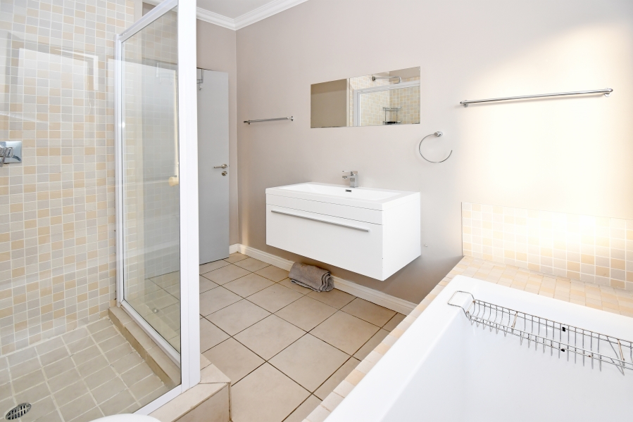 4 Bedroom Property for Sale in Copperleaf Estate Gauteng