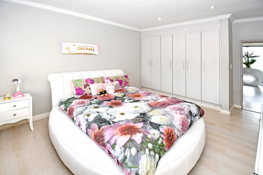 4 Bedroom Property for Sale in Copperleaf Estate Gauteng