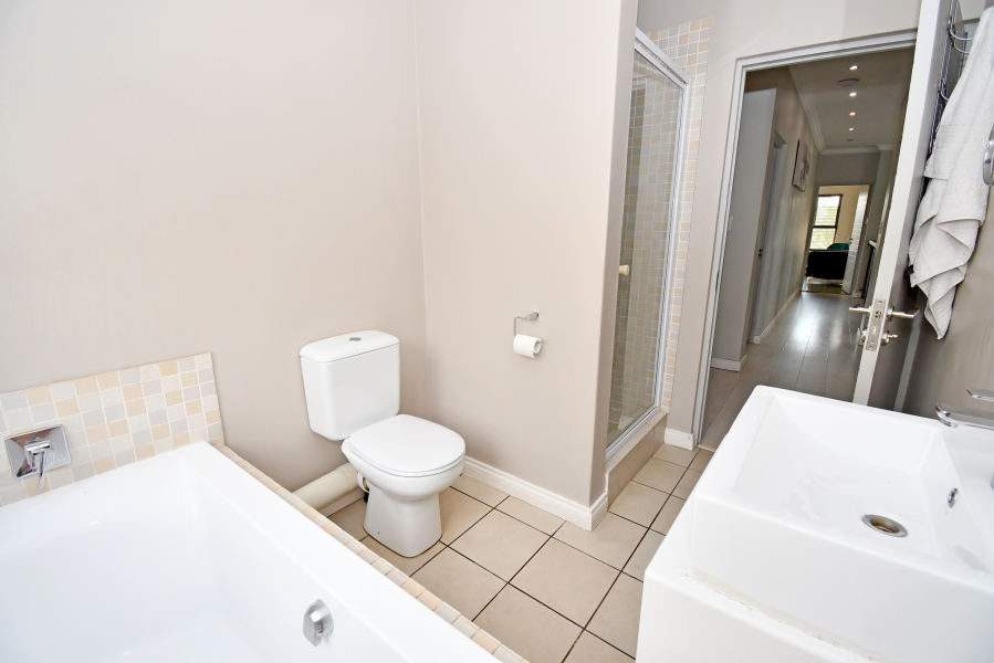 4 Bedroom Property for Sale in Copperleaf Estate Gauteng