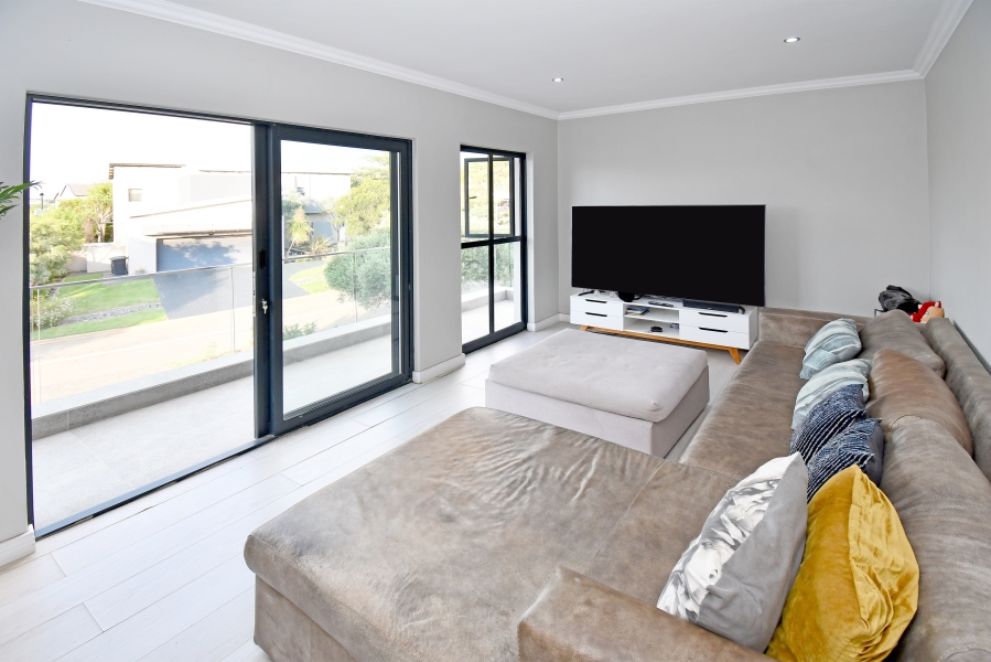 4 Bedroom Property for Sale in Copperleaf Estate Gauteng