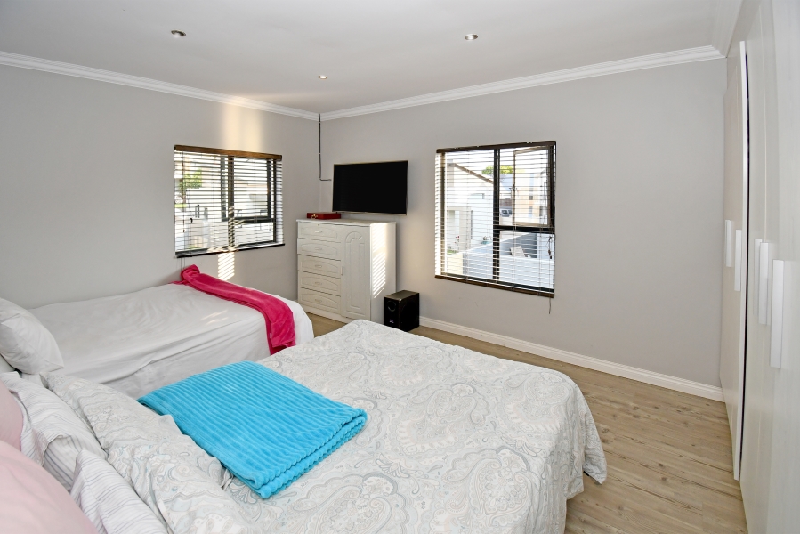 4 Bedroom Property for Sale in Copperleaf Estate Gauteng