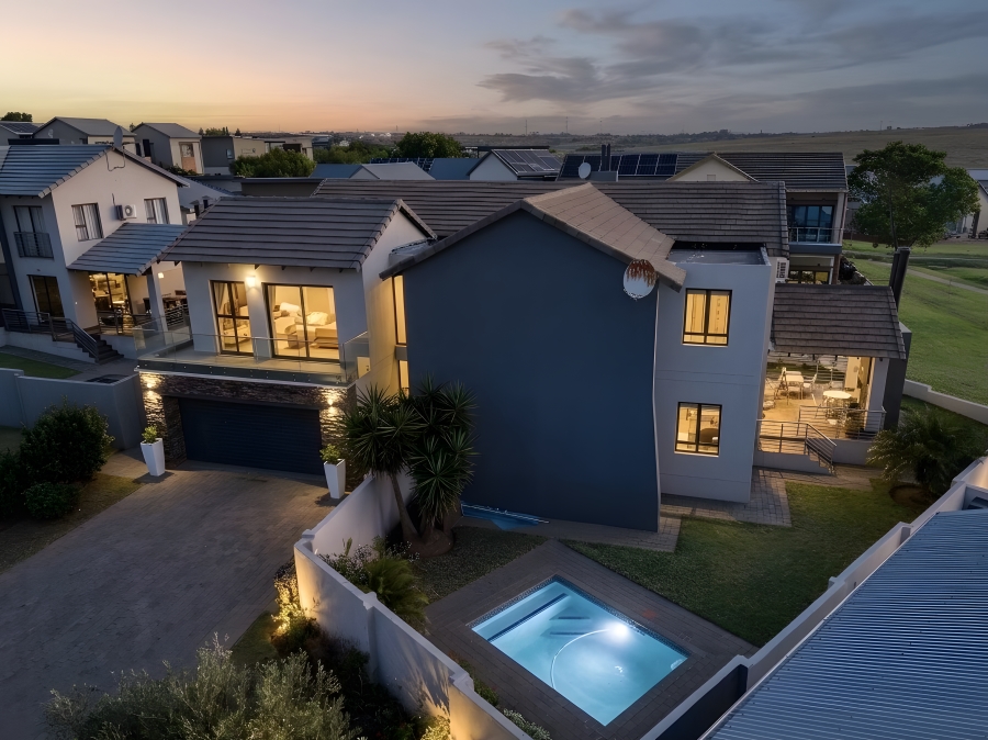 4 Bedroom Property for Sale in Copperleaf Estate Gauteng
